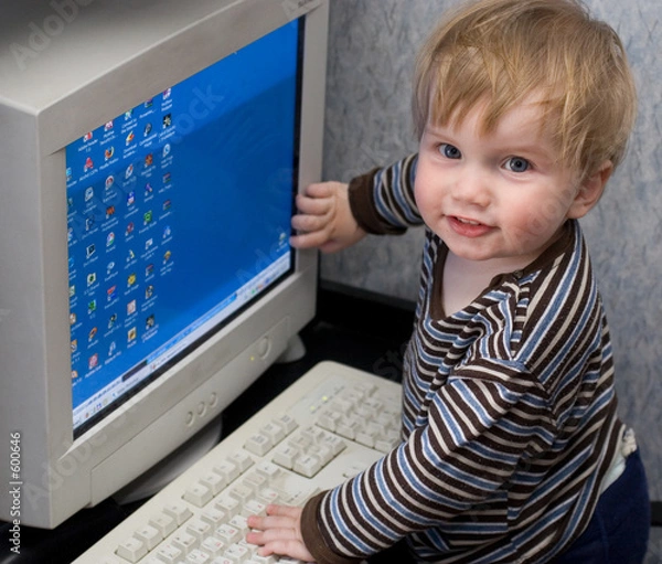 Fototapeta computer and child