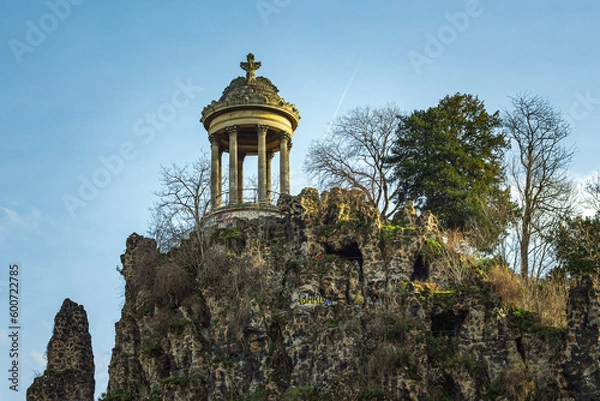 Obraz tower in the park