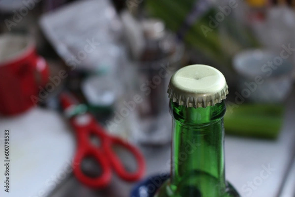 Obraz 瓶とキャップ