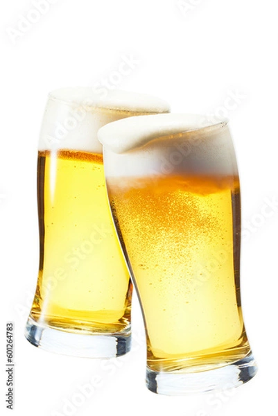 Obraz 白背景にビール、暑い日に楽しい乾杯のイメージ
