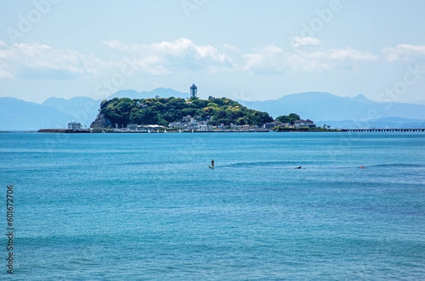 Obraz 江ノ島と七里ヶ浜海岸｜湘南のこの景観にはなぜか郷愁と安らぎを感じます
