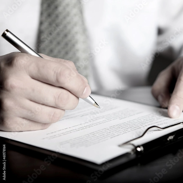 Obraz signing finance contract