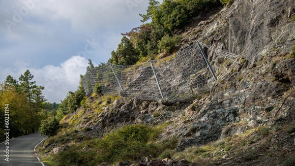 Obraz MESH CONTAINMENT