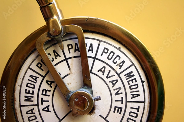 Fototapeta antiguo control de barco