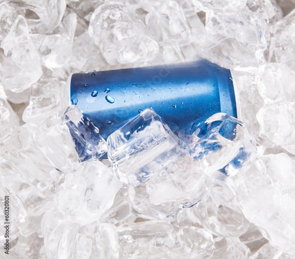 Fototapeta A can of cola drinks with ice cubes