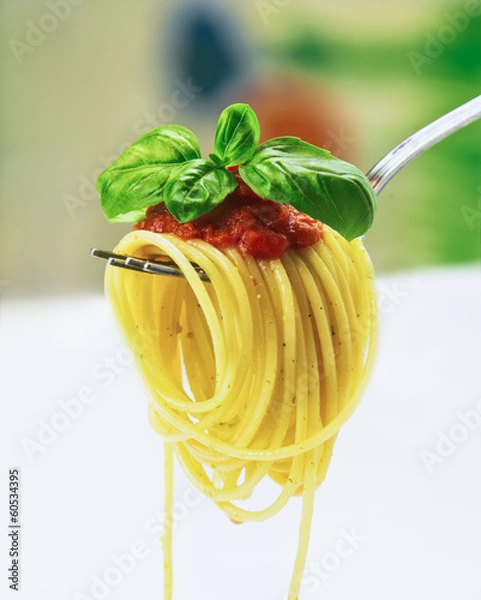 Obraz Makaron spaghetti na widelcu.