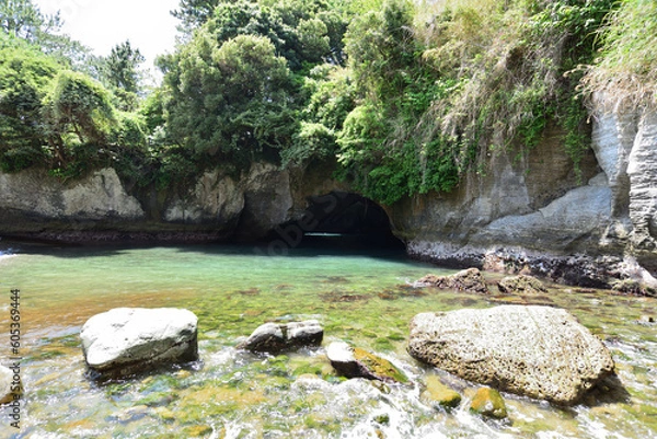 Obraz 西伊豆の天然記念物 堂ヶ島の天窓洞入り口