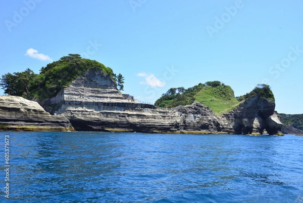 Obraz 海から眺める西伊豆の複雑な海岸線