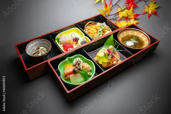 Obraz 伝統的な日本食　会席膳