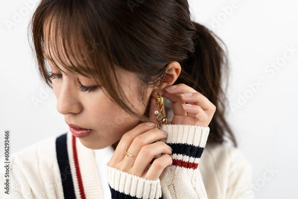 Fototapeta ピアスをした女性