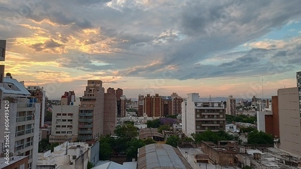 Obraz atardecer en la ciudad