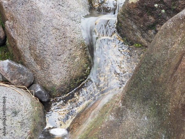 Fototapeta 岩と水