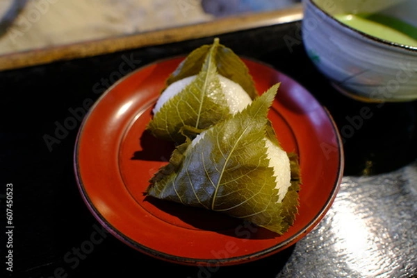 Obraz 京都府京都市　嵐山のお茶屋の桜餅