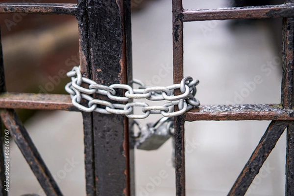 Obraz old padlock on chain