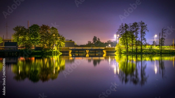 Obraz Lustrzane odbicie mostu