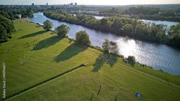 Obraz Reading, United Kingdom - A view along the river Thames at Thames Valley Park