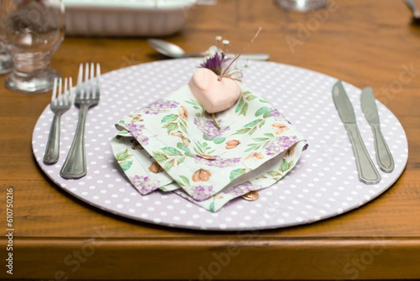 Obraz Prato decorado de forma artesanal com garfos e facas de prata