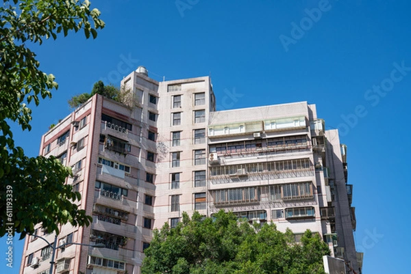 Fototapeta 海外 賃貸 マンション アパート エアコン 室外機