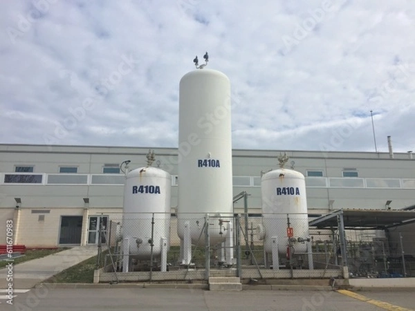 Fototapeta R410A devant une usine