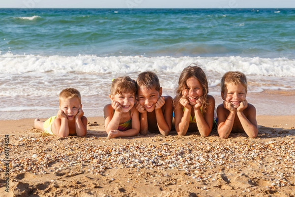 Obraz Five kids on the beach
