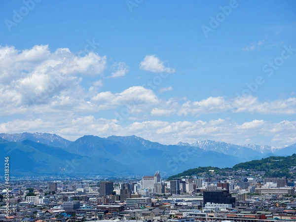 Fototapeta 初夏、弘法山から見る松本市・北アルプス