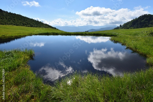 Fototapeta Climbing Mt. Hiuchi in Oze from Miike, Fukushima