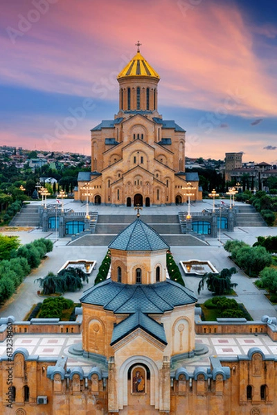 Fototapeta Katedra Świętej Trójcy Tbilisi w Gruzji.