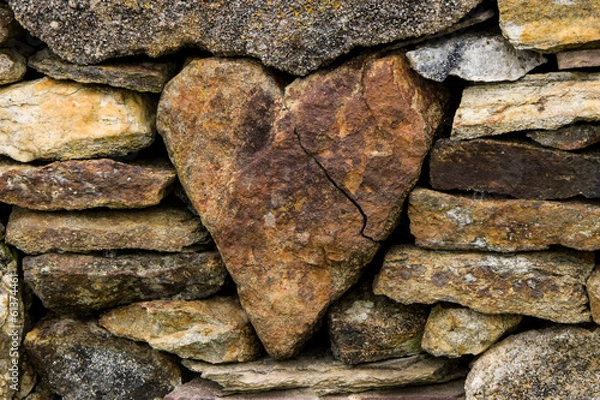 Obraz Heart in the stone fence