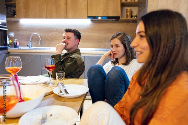 Obraz Radiant Connections: Friends Basking in the Warmth of Togetherness
