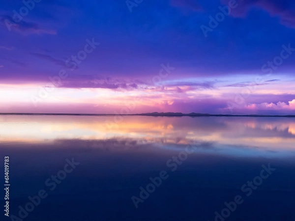 Fototapeta ウユニ塩湖の夕暮れ