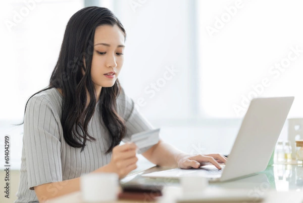 Fototapeta 若い女性