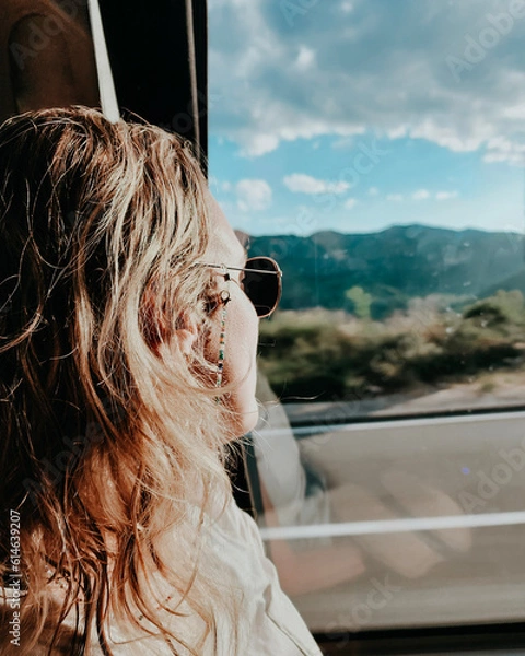 Obraz looking out bus