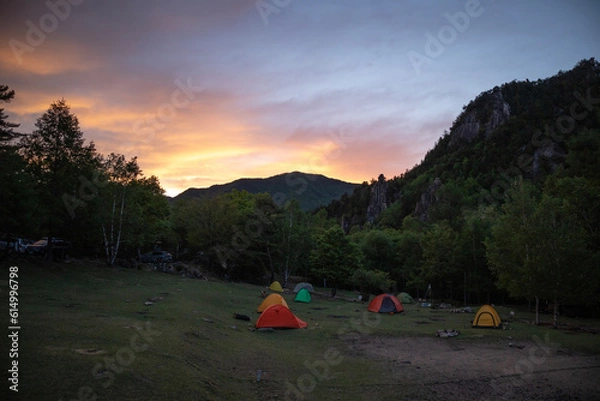 Obraz 初夏の廻り目平キャンプ場から見る朝焼け