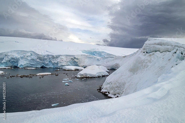 Fototapeta Portal Point Antarctic Peninsula Expedition