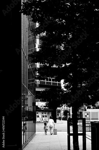 Obraz 別世界となる早朝の繁華街風景