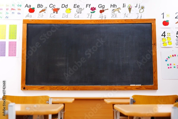 Fototapeta Empty elementary classroom