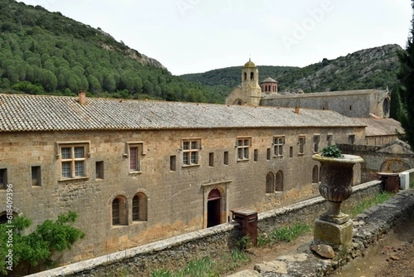 Fototapeta Abbaye de Fontfroide - Aude