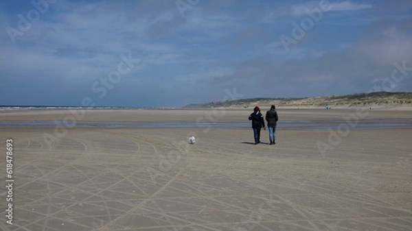 Obraz walking on the beach