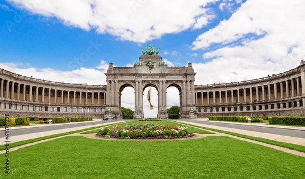 Fototapeta Łuk Triumfalny w Cinquantenaire Parc w Brukseli, Belgia w