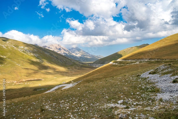 Obraz Views of Campo Imperatore, a high plateau in the province of L'Aquila, in the heart of the Gran Sasso and Monti della Laga National Park, Abruzzo, Italy