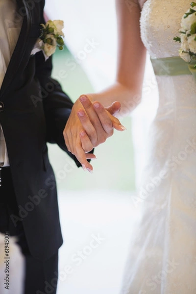 Obraz couple holding hands