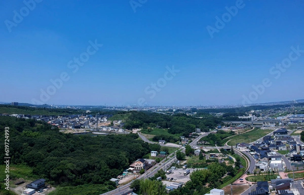 Fototapeta 航空撮影した長久手市の森と住宅街の風景