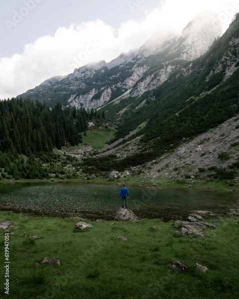 Obraz alpine lake dupeljsko jezero in the mountains of Slovenia