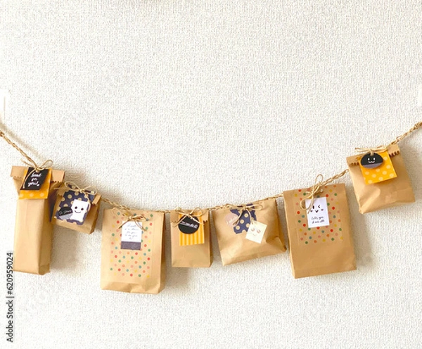 Obraz Party Easter Gifts Children's Advent Calendar　ギフト　子ども　パーティ　プレゼント