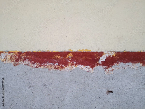 Obraz rusty stripe on half painted half plastered wall