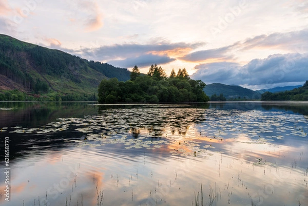 Obraz Loch Chon, in the Scottish Highlands UK, on a summers evening. 