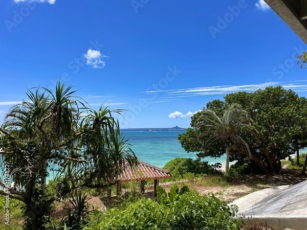 Fototapeta 沖縄の青い空と海