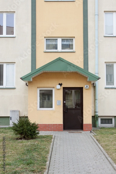 Fototapeta The entrance to the block of flats in poland