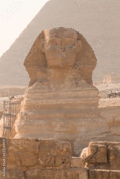 Fototapeta sphinx and pyramid