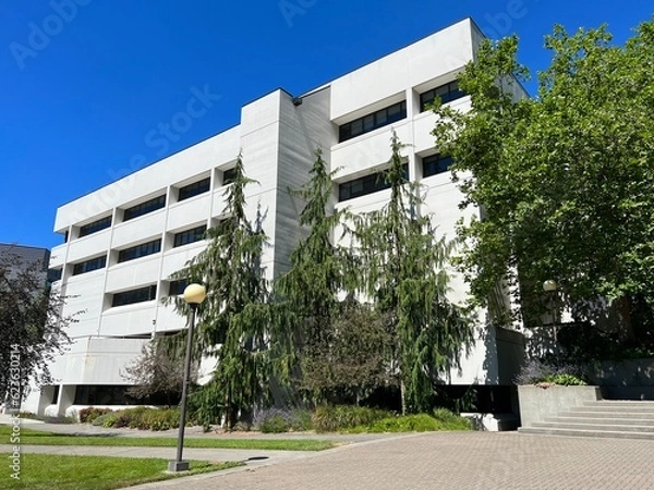 Obraz Bellingham,Washington,USA - August 8 2022: Western Washington University Parks Hall.